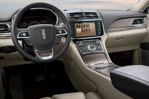 Lincoln Continental interior