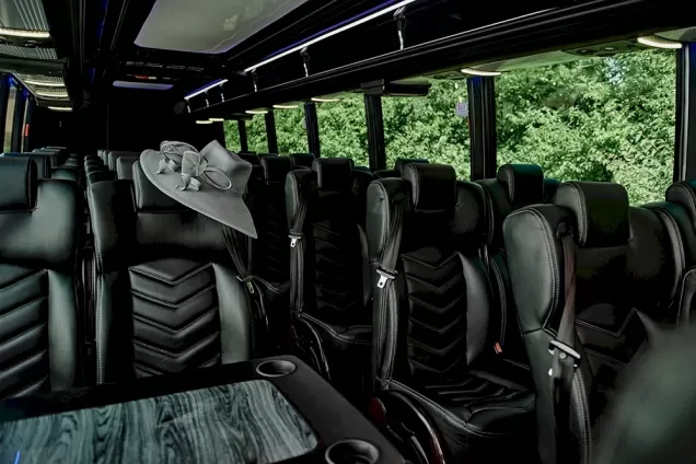 Mini Coach XL interior