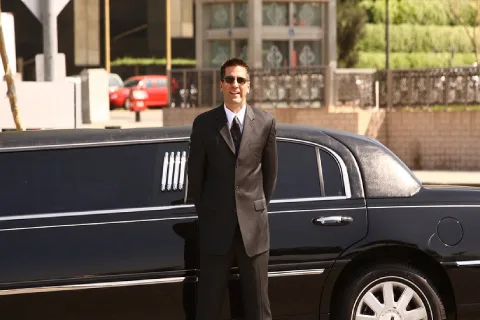 Lincoln MKS stretch Limo